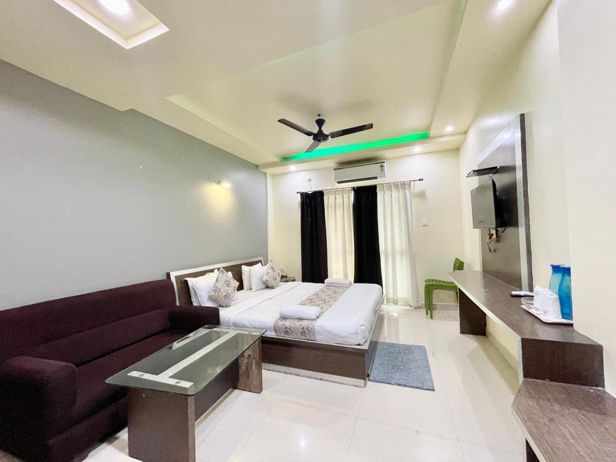 Close Puri Exterior foto